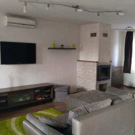 Family Holiday Apartman Nyíregyháza Exterior foto